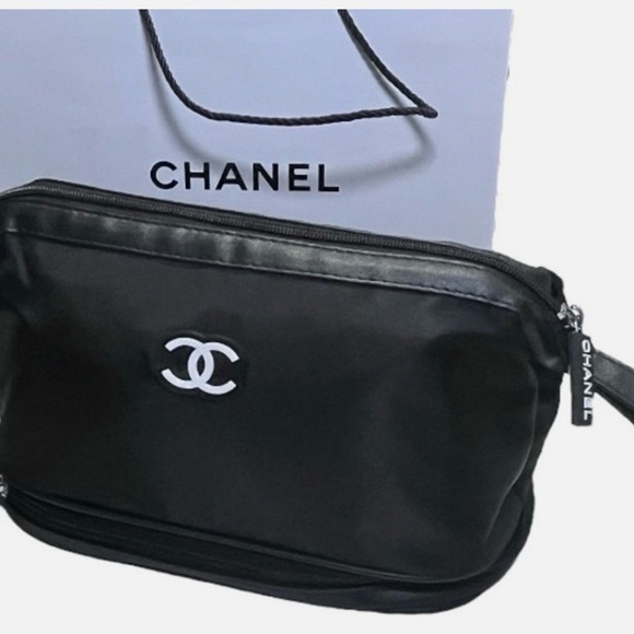 CHANEL BLACK NYLON BEAUTY COSMETIC POUCH - Picture 3 of 13